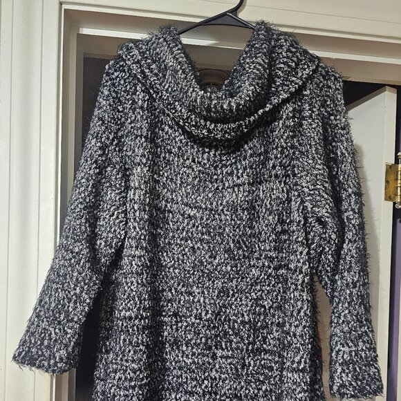 Lane Bryant Sweater - Picture 2 of 14